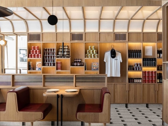 A Contemporary Reimagination Of A Classic New York Pizza Parlor