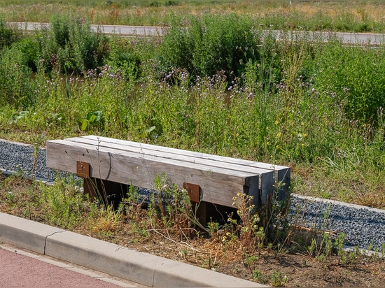 Heavy-Heavy Industry Benches