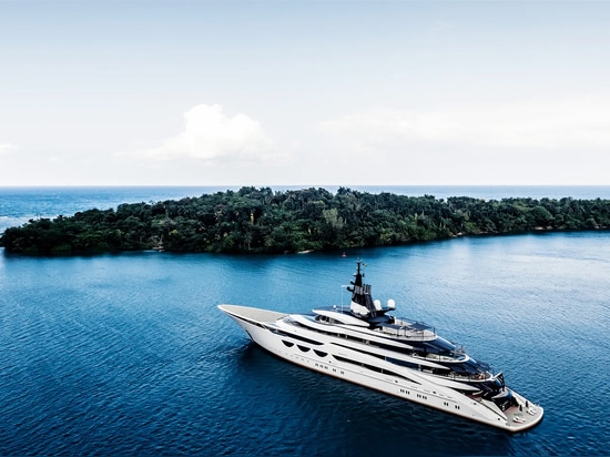 AHPO SUPERYACHT