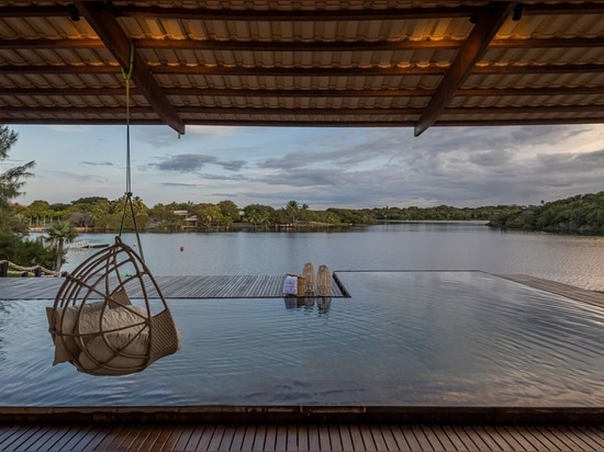 Lagoa House / Camila Mourão Arquitetura