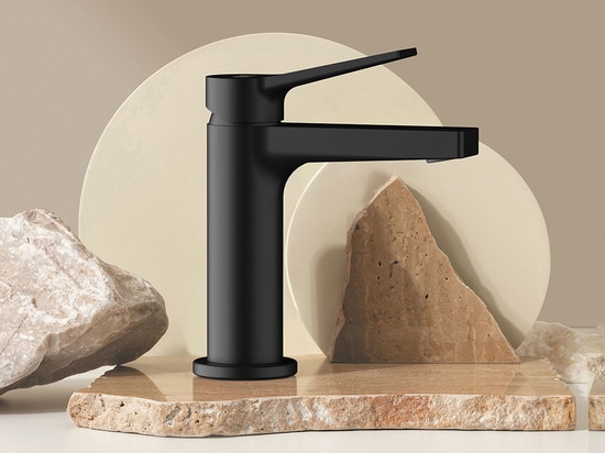 SLASH mixer faucet by Remer Rubinetterie