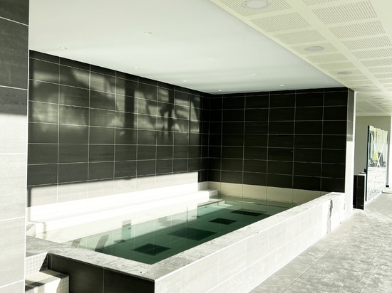 Wellness : Indoor jacuzzi at Grand Nancy Thermal (54 ; France)