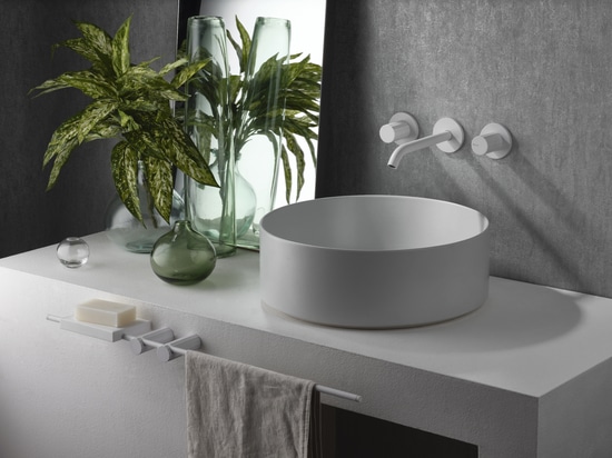 The Ritmonio style “leaves its mark”: Diametro35 Impronte. Maximum customization to create a bathroom with a unique identity.