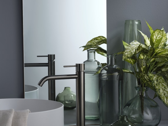 The Ritmonio style “leaves its mark”: Diametro35 Impronte. Maximum customization to create a bathroom with a unique identity.