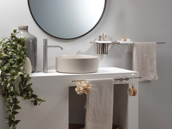 The Ritmonio style “leaves its mark”: Diametro35 Impronte. Maximum customization to create a bathroom with a unique identity.