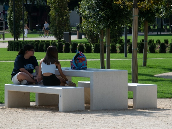 CALZOLARI STREET FURNITURE FOR THE GREEN RENAISSANCE IN MANTUA