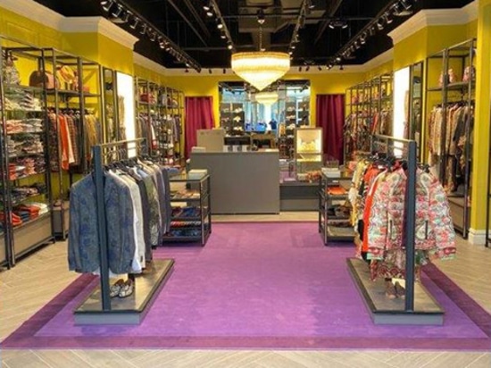 Afrodite chandelier for ETRO shops in New York, Bicester, Moscow, San Remo, Serravalle