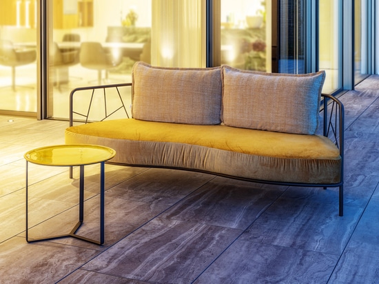 Aura lounge sofa