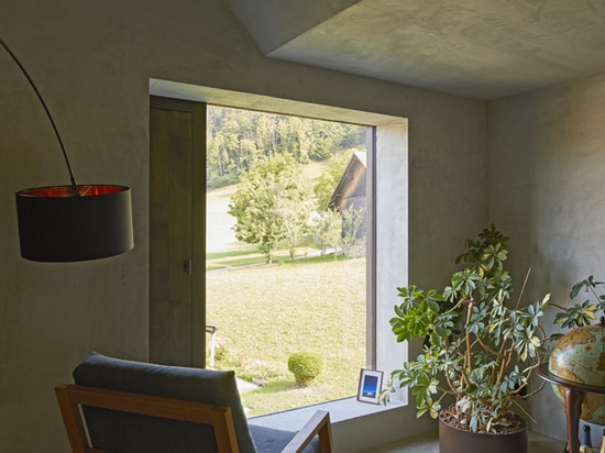 Concept, architecture, context: in Zurich, Diametro35 Inox Concrete by Ritmonio offers the most original interpretation of the style of this barn transformed into a home.