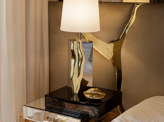 One of the most striking features of table lamps is their diversity of styles and designs. From minimalist and contemporary lines to more elaborate and ornate shapes, there is a lamp for every pref...