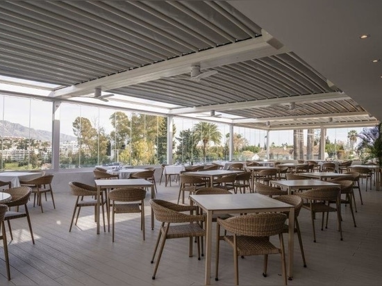 KE for the rooftop terrace of the beachfront golf club in Marbella, pearl of the Costa del Sol