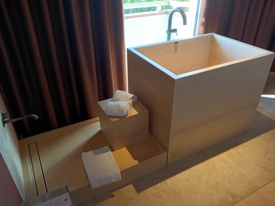 Japanese style OFURO wooden bathtubs