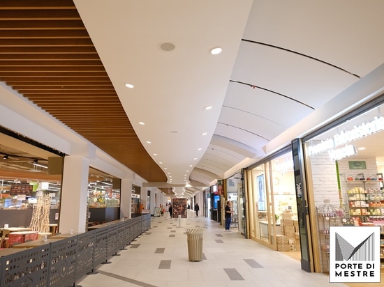 Atena suspended metal ceiling for Porte di Mestre Shopping Centre