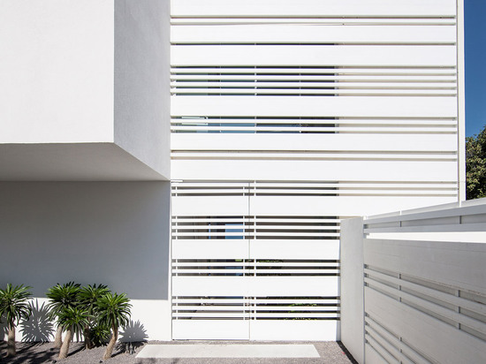 Pitsou Kedem's House by the Sea features stripy aluminium walls and a cantilevered bedroom