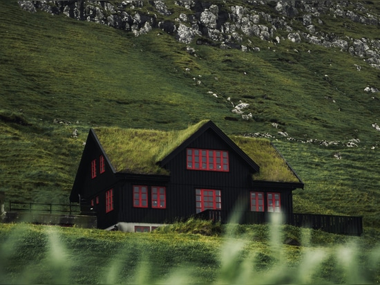 UNDERGROUND BUILDINGS WITH IGLU'® GREEN ROOFS