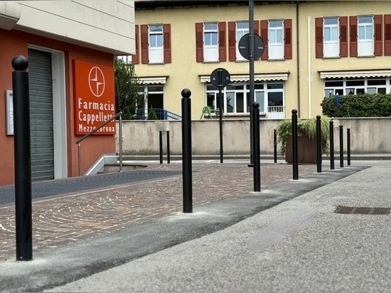 Enhancing Safety and Aesthetics with Augustaflex Bollards