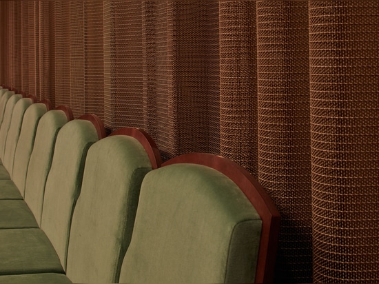 The Jacobs Music Center, home to the San Diego Symphony Orchestra, recently reopened with renovations featuring Banker Wire woven wire mesh formed to look like theater curtains.