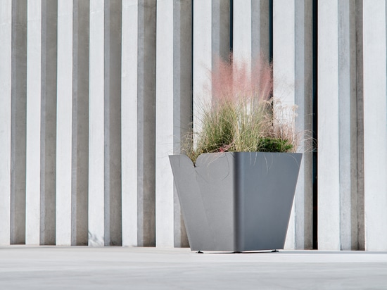 ADDICTED 3 Planter