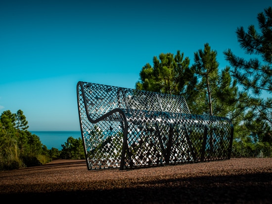 ELINIUM Bench