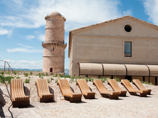 MIGRATION lounge chair