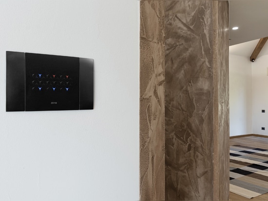 A smart home with AVE technology and design