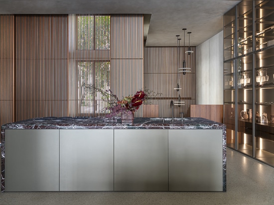 The new kitchens by Euromobil: Matter, Light and Transparencies