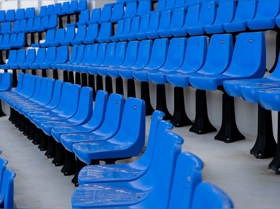 CR4 stadium seats
