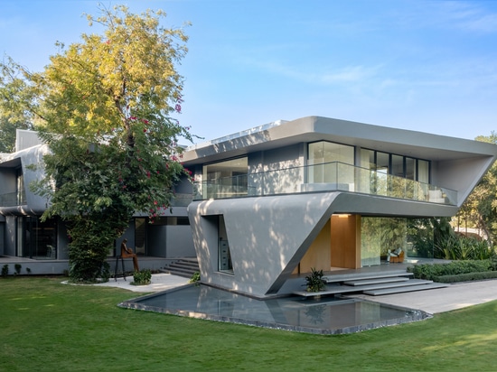 NINE X NINE House / Sanjay Puri Architects