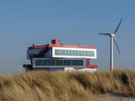 Portlantis is a new Rotterdam visitor centre connecting guests with its rich maritime spirit