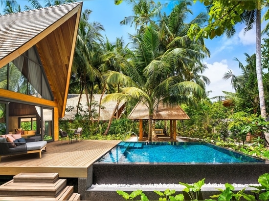 St. Regis Maldives Vommuli Resort