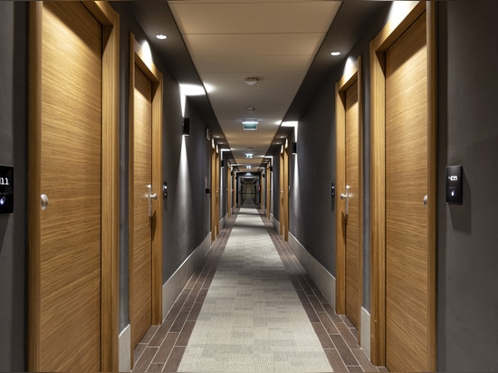 AVE solutions for a smart and stylish hospitality at the Mood Hotel in Pescara