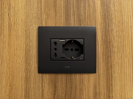 AVE solutions for a smart and stylish hospitality at the Mood Hotel in Pescara