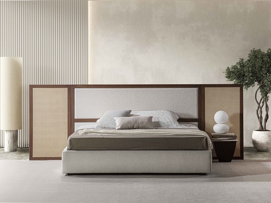 Bed with Vienna straw headboard