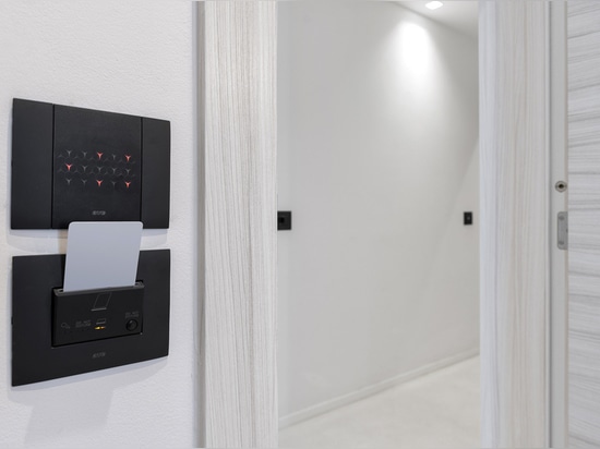 AVE Technology and Design for a Smart Hospitality Experience in an Italian hotel