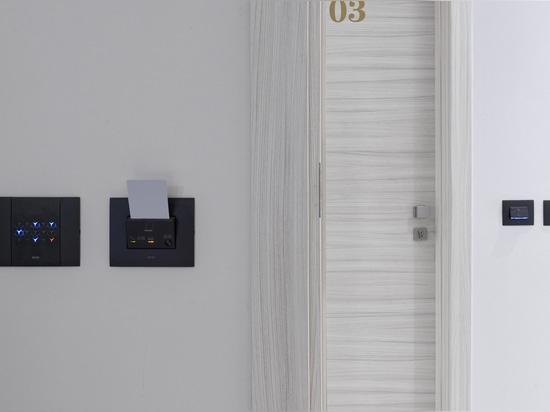 AVE Technology and Design for a Smart Hospitality Experience in an Italian hotel