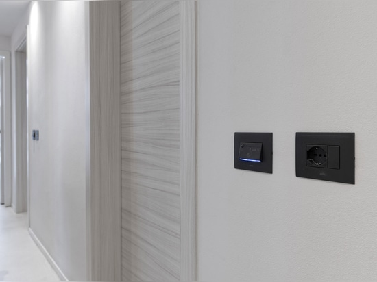 AVE Technology and Design for a Smart Hospitality Experience in an Italian hotel