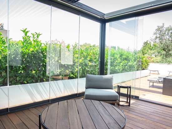KE signs the poolside lounge and outdoor roof top of a villa in the centre of Madrid