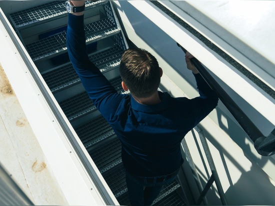Thermally Insulated Roof Access Hatch at Porsche Service Factory Deventer (NL)