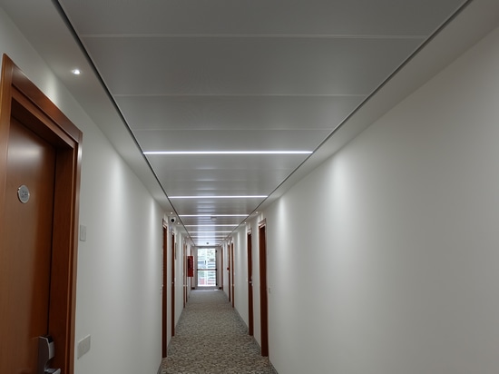 Panels hooked on wall angles Z profiles