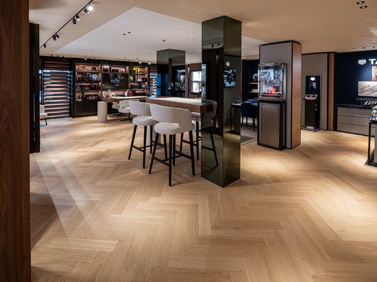 Dennebos Flooring prime grade herringbone floor in color M.716