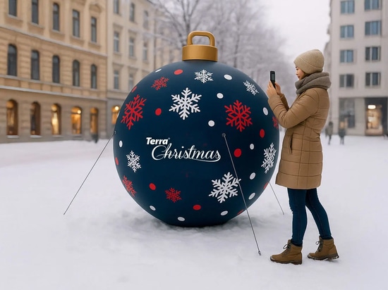 Decorations for Christmas: XXL inflatable figures
