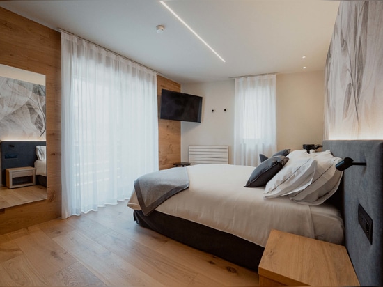 Guest room photo copyright Mostesi Dolomites Spa Hotel