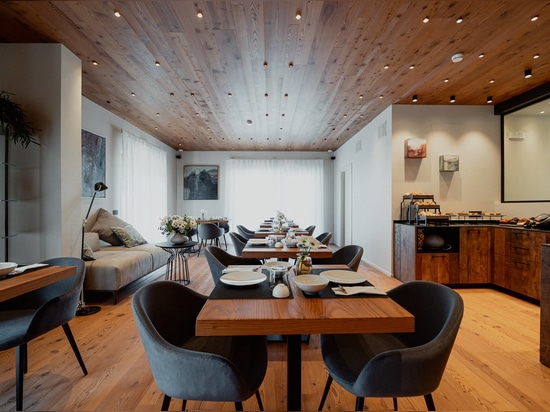 Dining room photo copyright Mostesi Dolomites Spa Hotel