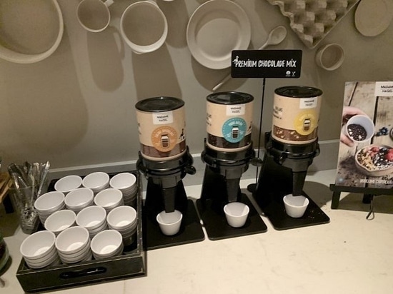 Give your breakfast buffet a boost with IDM dispensers