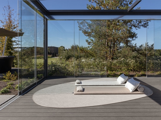 Discover 2TEC2 Rugs for your indoor and outdoor spaces