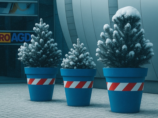 How urban planters support public space safety?