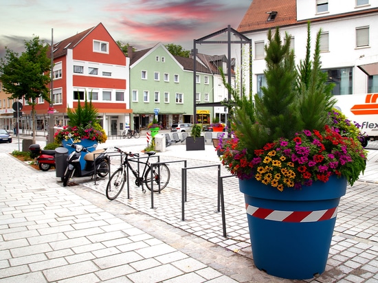 How urban planters support public space safety?
