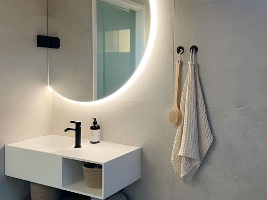 Luna Mirror