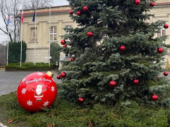 What we can learn from this season’s Christmas decorations