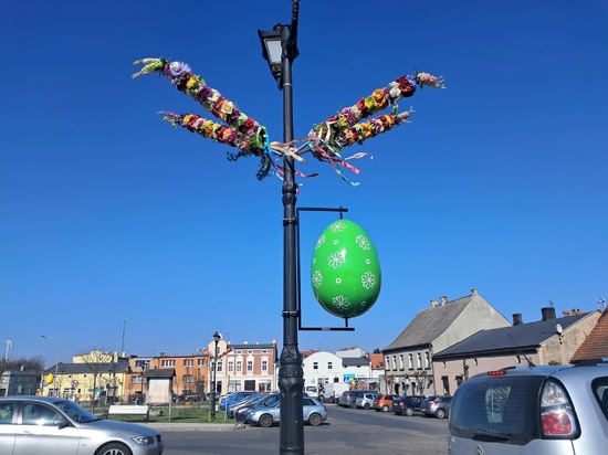Easter trends in urban spaces: shaping spring arrangements